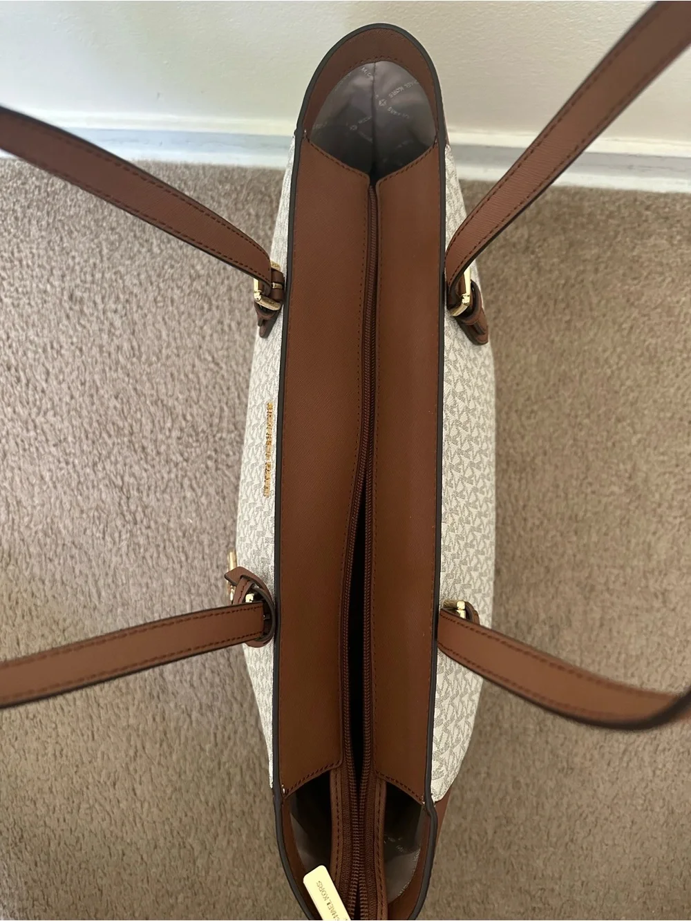 NWT Michael Kors Gilly Large Drawstring Travel Tote